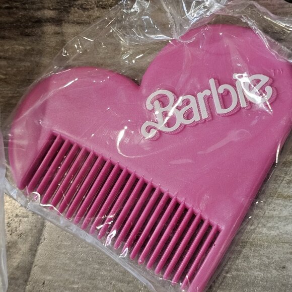 Rare Vintage Avon Barbie Doll Brush And Comb Set Never Opened - Picture 10 of 15